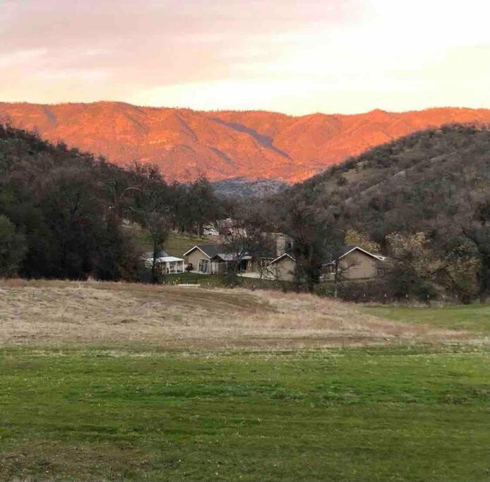 Waxberry Getaway Sequoia/Kings Canyon National Pks Yokuts Valley  Exterior photo